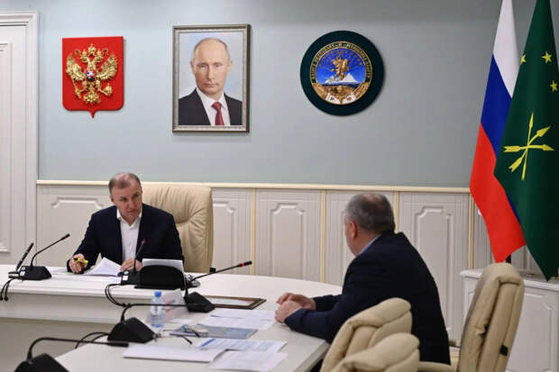 Глава Адыгеи и управляющий реготделением Соцфонда России обсудили вопросы социального и пенсионного обеспечения граждан