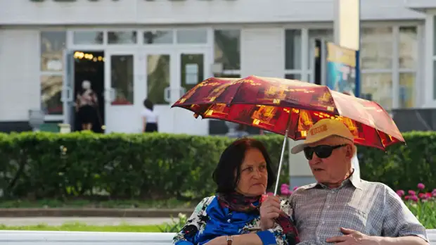 Гериатр рассказала о мерах безопасности для пожилых в жару