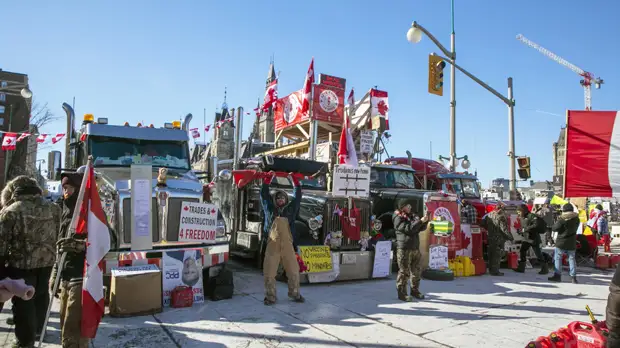 Премьер Канады Трюдо призвал положить конец протестам в стране