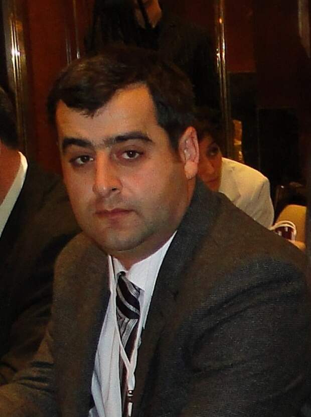 Мамедов эльбрус. Эльбрус мамедов софийская база. Мамедов эльбрус. Мамедов эльбрус. Эльбрус мамедов.