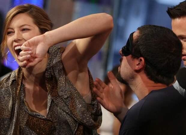 15 очень странных профессий, за которые платят очень даже реальные деньги