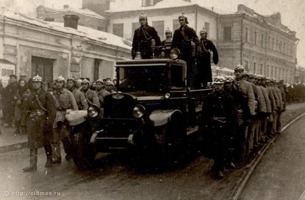 Старые фотографии московских пожарных