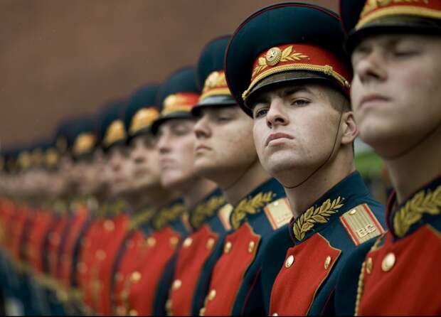 Почему иностранцы думают, что россияне недружелюбный народ: обычаи русских, которые не понятны за рубежом