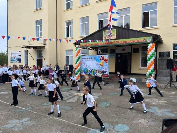 Новая жизнь для школы №2 в Гиагинской: спортплощадка и ГТО будут отремонтированы