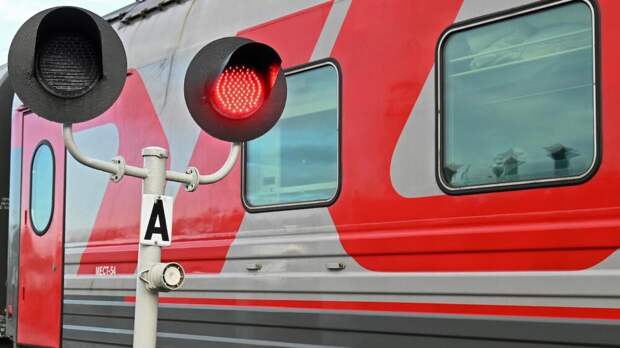 Воронежский губернатор объявил об остановке поездов из-за повреждения рельсов