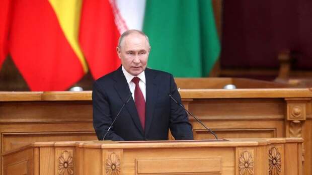 Поставить на закон: Путин допустил создание парламента БРИКС