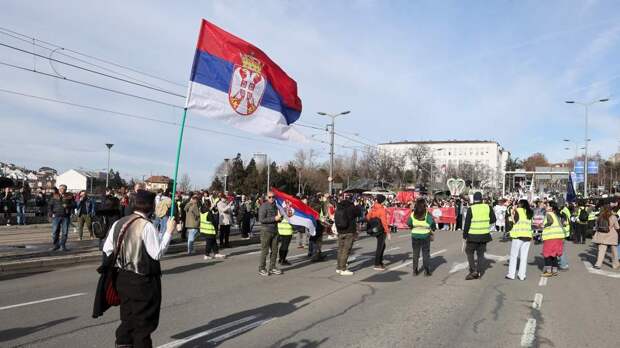 Школы и театры Сербии присоединились к протестам студентов из-за трагедии в Нови-Саде