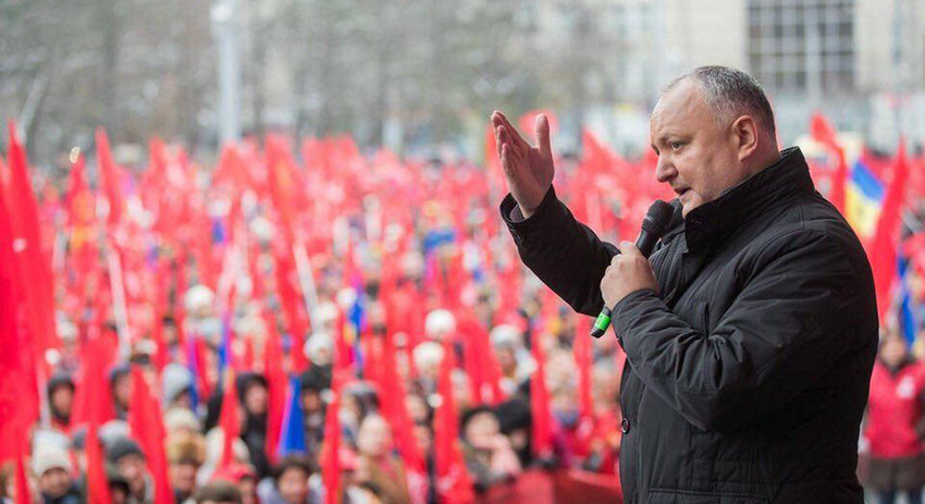 Президент Игорь Додон на митинге