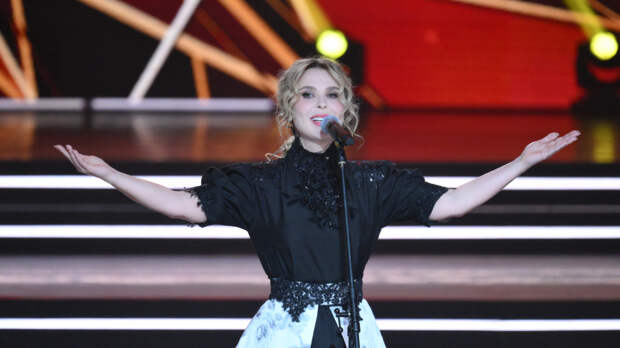 Громкая семейная история: Пелагея вывела в свет дочку, с которой не общается отец