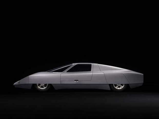 Уникальный концепт Mercedes C111 был поврежден угонщиками (4 фото)