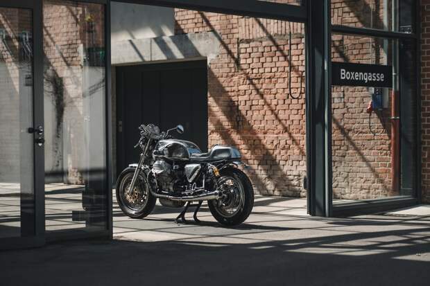 Bernd & Robin Mehnert: кафе рейсер Moto Guzzi California 1100 EV