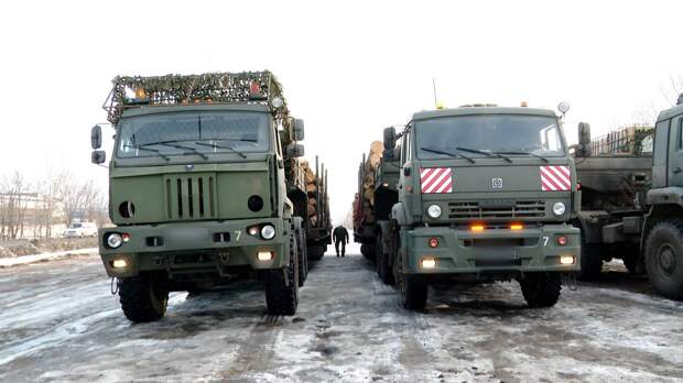 «Тыл рядом»: из Альметьевска в зону СВО отправили круглый лес для строительства блиндажей