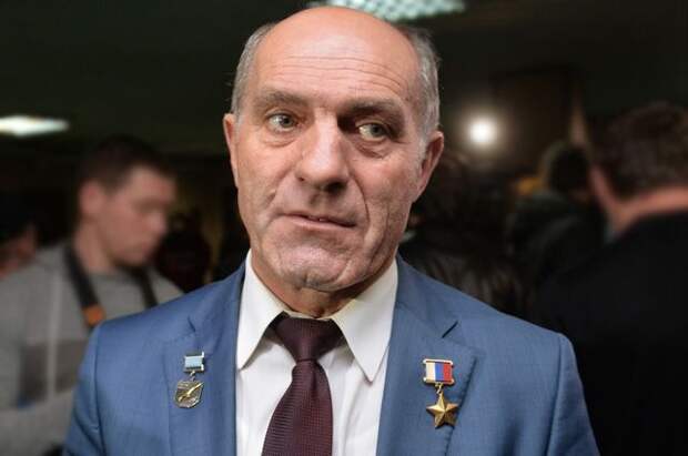 Магомед Толбоев.