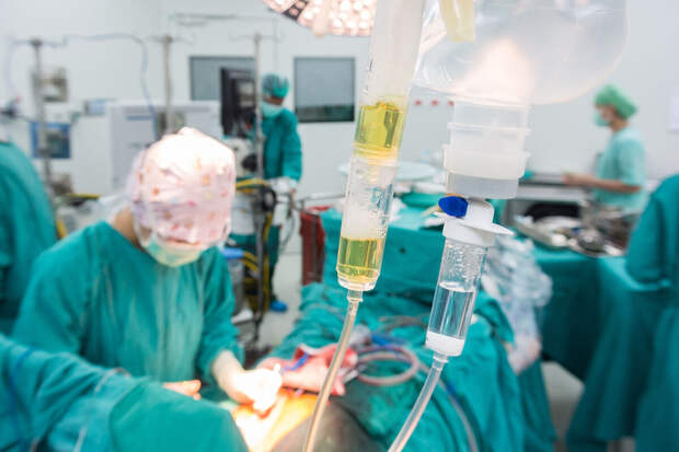 На Урале пожилому рабочему размозжило руку в станке