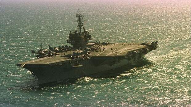 Американский авианосец USS Kitty Hawk