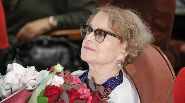 «Ты такая-сякая!»: Дочь Талызиной вспомнила о трудном детстве с суровой матерью