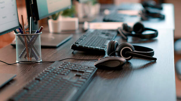 В России массово закрываются кол-центры социологов из-за подорожания звонков