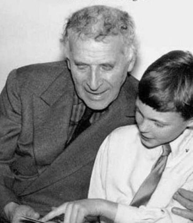 Марк Шагал с сыном Дэвидом. / Фото: www.belta.by