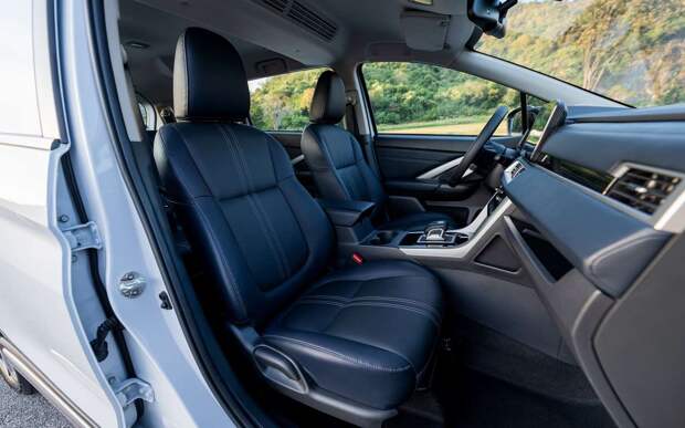 7 мест, простой атмосферник: надежный «японец» дешевле «китайцев»