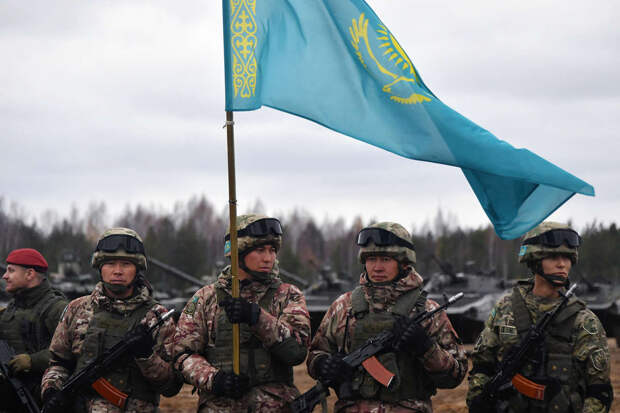 Минобороны Казахстана: военнослужащих страны подняли по тревоге в рамках учений