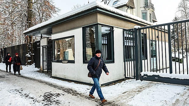 МИД: ФРГ проводит политику разрыва комплекса двусторонних отношений с Россией