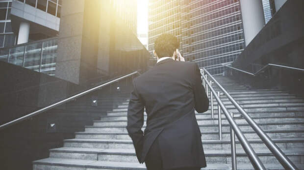 Кто в России зарабатывает от 500 тысяч рублей? Названы самые "дорогие" вакансии весны