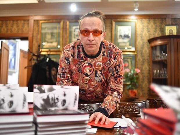 Иван Охлобыстин заступился за Оксану Фандеру, вывесившую флаг Украины