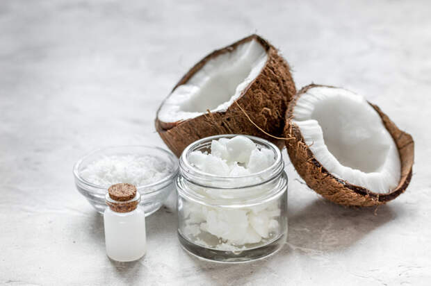 Кокосовое масло - натуральное средство для здоровья полости рта и отбеливания зубов