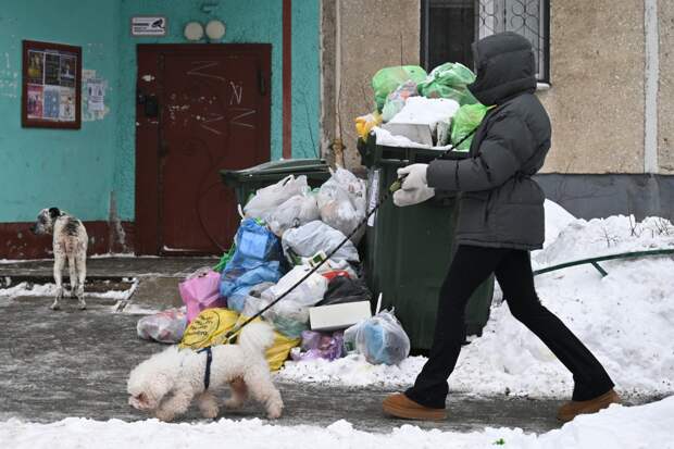 Россиянам назвали способ бороться с чужим мусором в доме