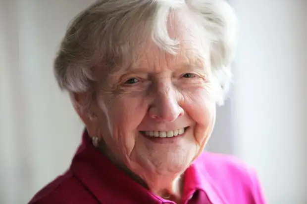 Как бабуля привела внуков в музей и пыталась их там сфотографировать