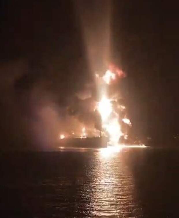 Shafaq News: два иностранных нефтяных танкера попали под обстрел у берегов Ирака