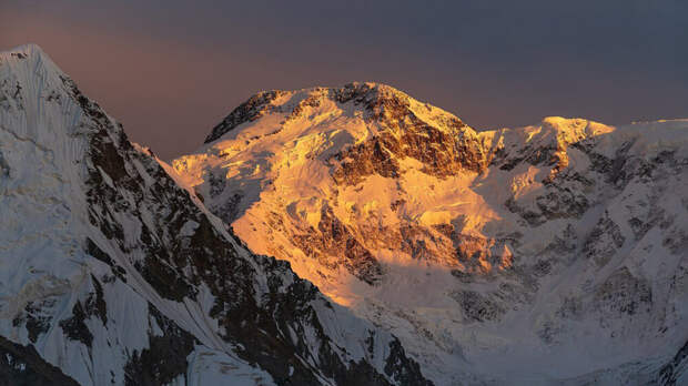 К застрявшей на пике Победы россиянке Наговицыной 25 августа отправят дрон