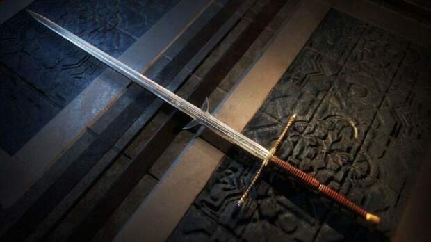 Двуручный эспадон. ¦Фото: artstation.com.