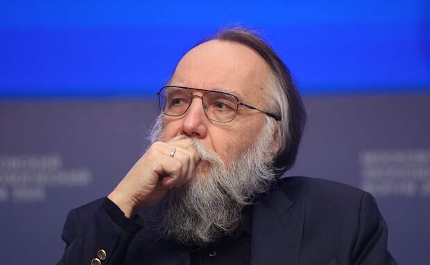 Россиянам нужно полностью отключать интернет весной, чтобы люди жили «настоящей