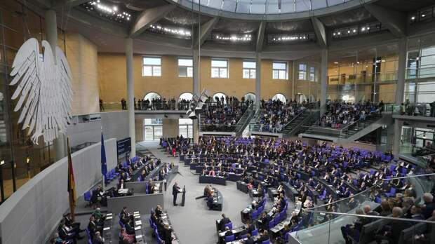 В бундестаге провели безумную реформу: рекордные долги на помощь Украине