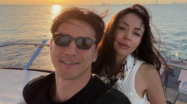 Он шутит над ней, а она не летит в Казахстан: где сейчас жена Нурлана Сабурова