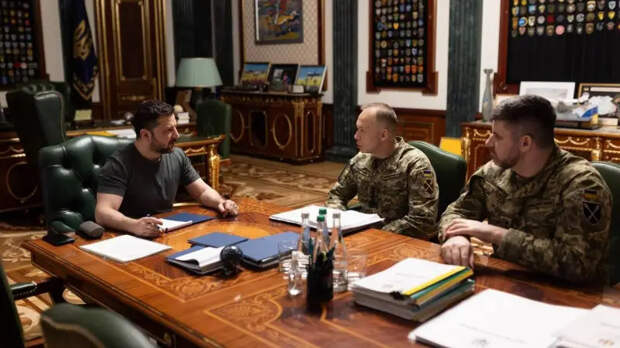 Зеленский: российские войска активизировали наступление в зоне СВО