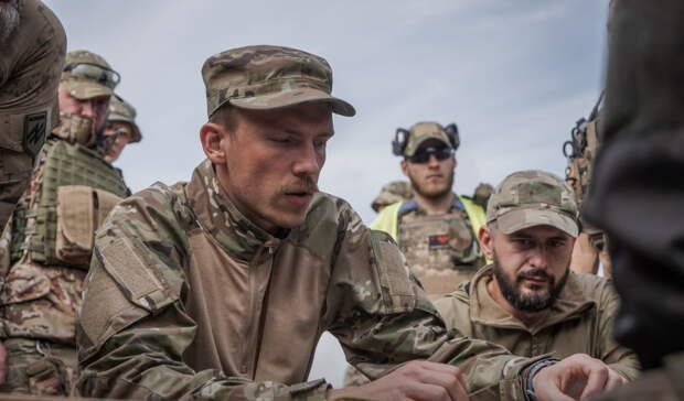 Вернувшийся на Украину из Турции командир запрещенного в РФ полка «Азов» Денис Прокопенко вновь...