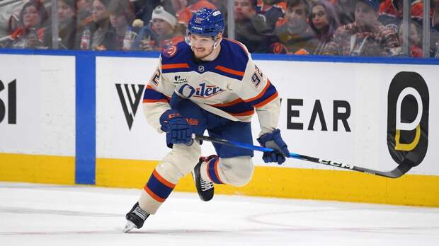 Подколзин забил «Анахайму» первый гол в плей-офф НХЛ-2026