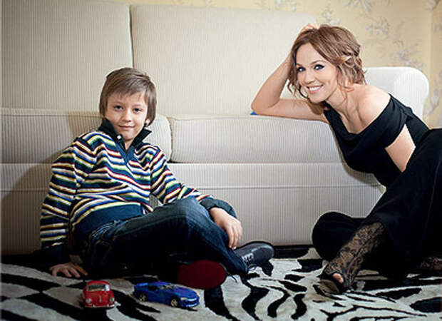 Альбина Джанабаева и 6-летний Лука