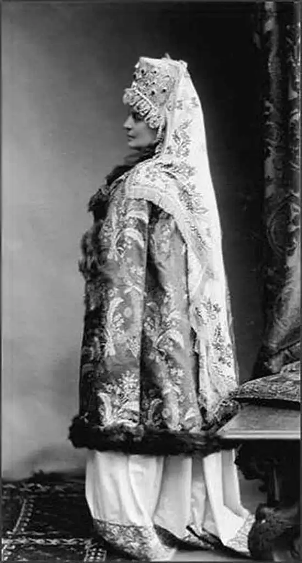 Фрейлина ее высочества. Бал 1903 года фрейлина. костюмированный бал 1903 года в зимнем дворце фото. графиня александра дмитриевна толстая, бал 1903. фрейлина голенищева-кутузова мария васильевна.
