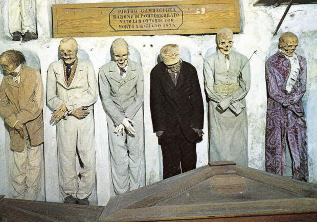 Музей мертвецов в Палермо