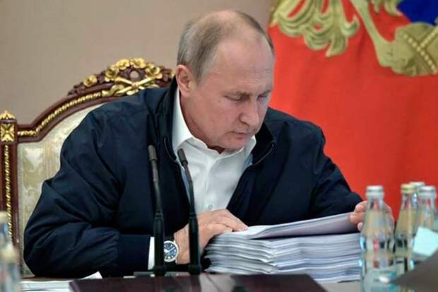 Путин в кабинете