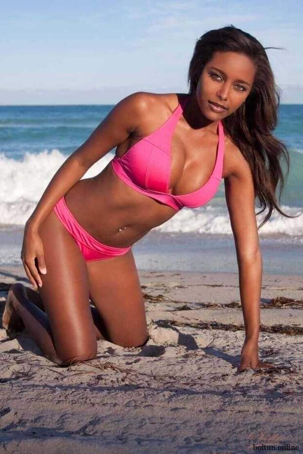 blank - Брэнди Роудс (Brandi Rhodes) и ее сексуальное тело (48 фото)