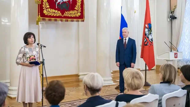 Почётный знак «Заслуженный учитель города Москвы» получили 40 преподавателей