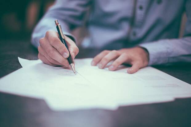 writing-1149962_1920 alt