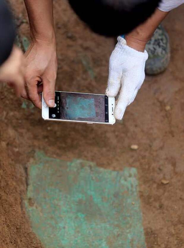 В Китае нашли древние гробницы королевской семьи со скелетами лошадей и собак 