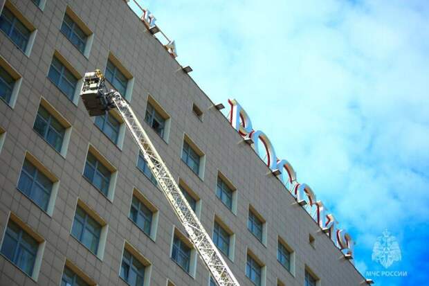 В Санкт-Петербурге пожарные провели учения в гостинице «Россия»