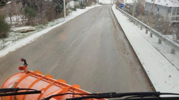 В Крыму очистили дорогу на Гурзуф