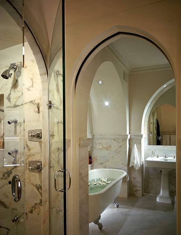 Ванная комната отделала итальянским мрамором